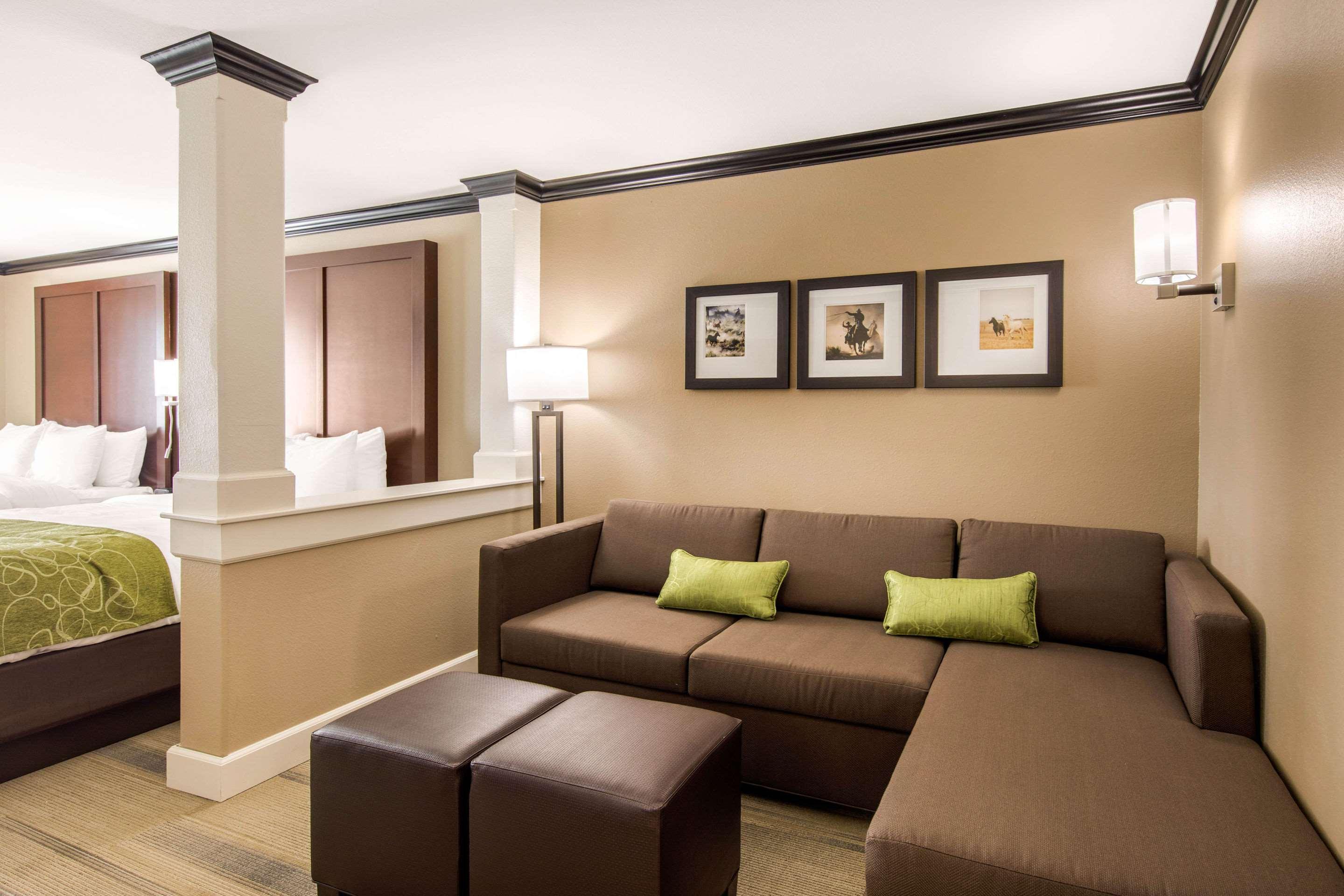 Comfort Suites Liberal Exteriér fotografie