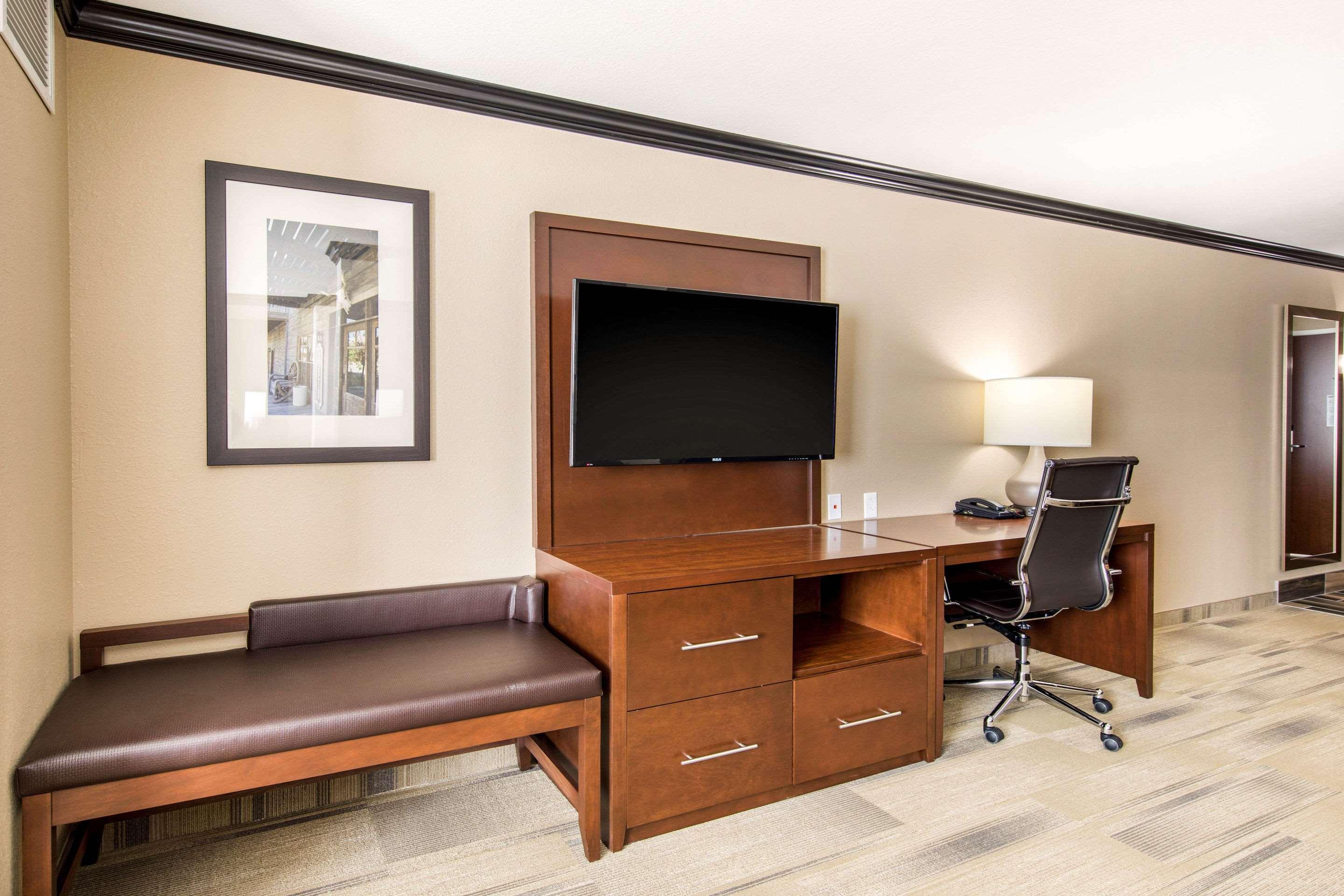 Comfort Suites Liberal Exteriér fotografie