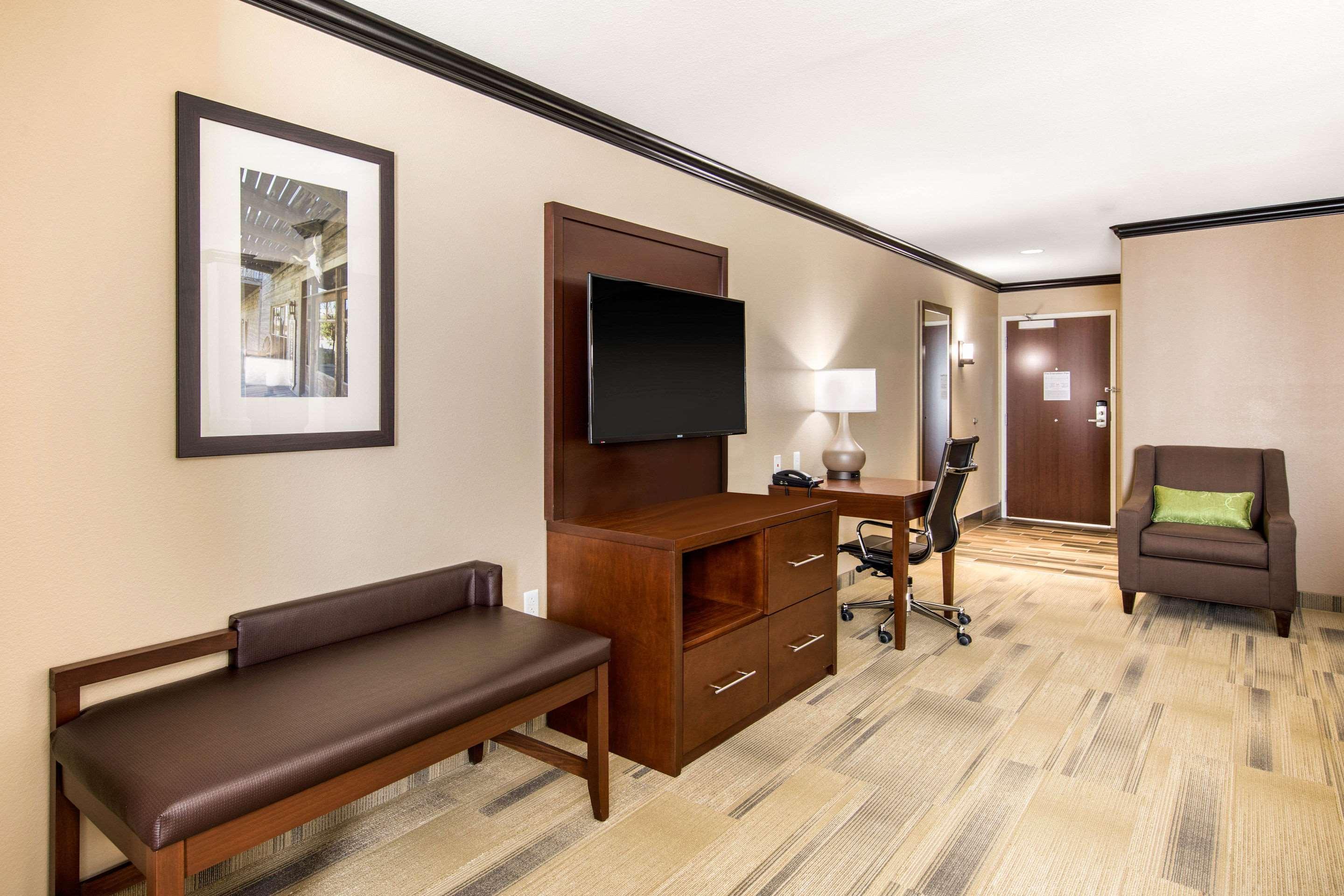 Comfort Suites Liberal Exteriér fotografie