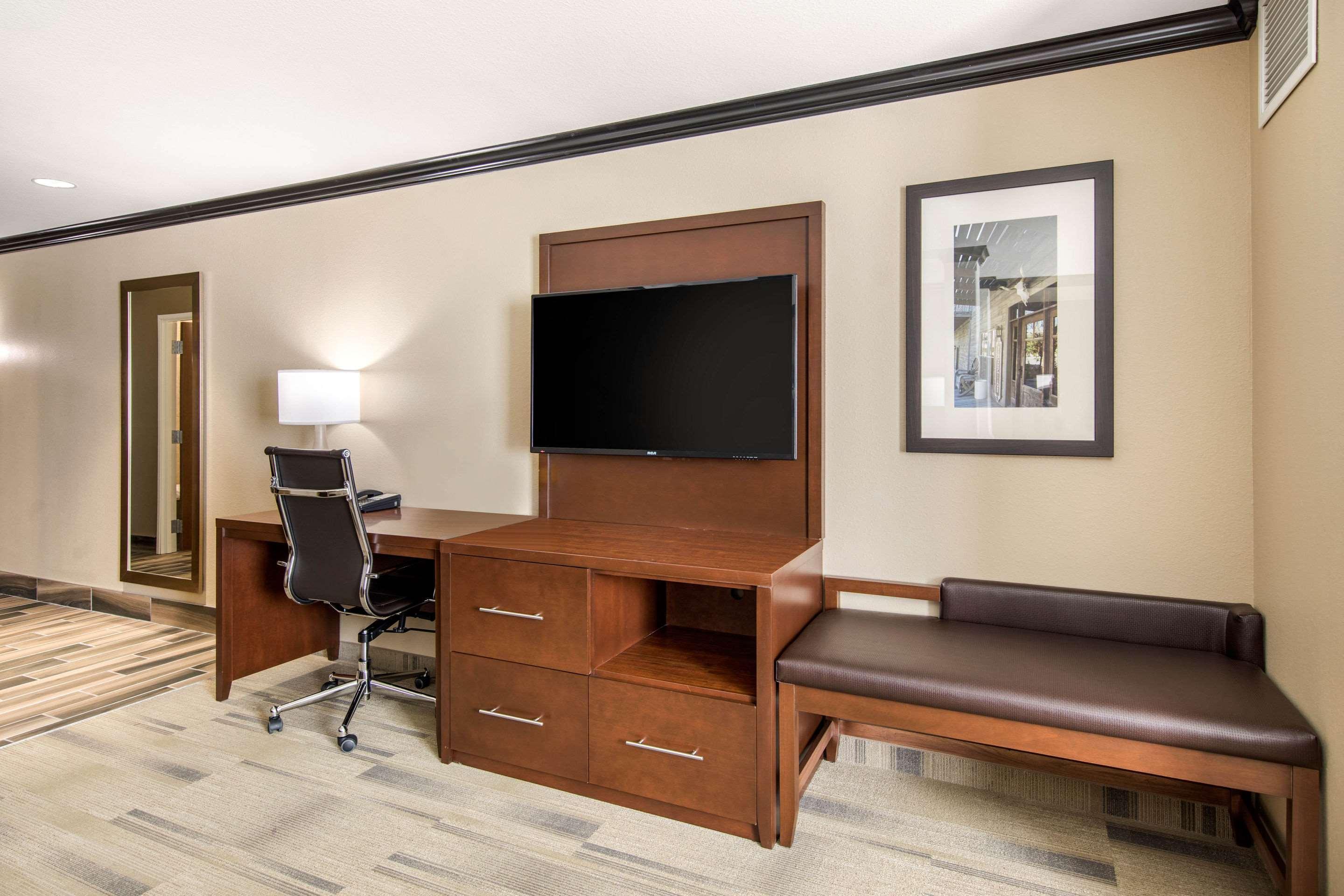 Comfort Suites Liberal Exteriér fotografie